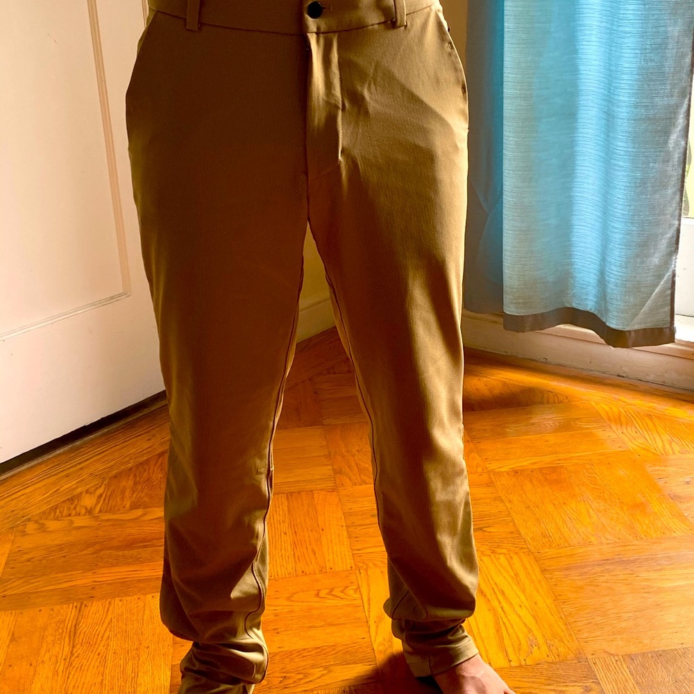 Lululemon Men’s athletic pants khaki color